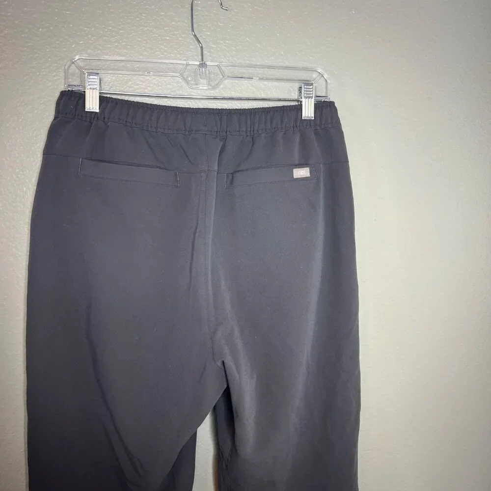 FIGS Tansent Jogger Scrub Pant Mens M/S Medium Short‎ Gray Red
